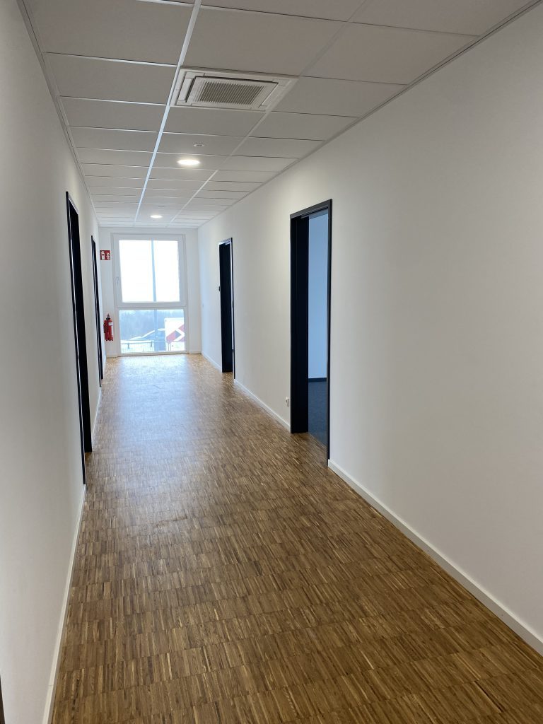 Management-Center-W4-Neusaess-Kragler-Immobilien-2