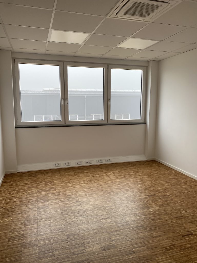 Management-Center-W4-Neusaess-Kragler-Immobilien-5