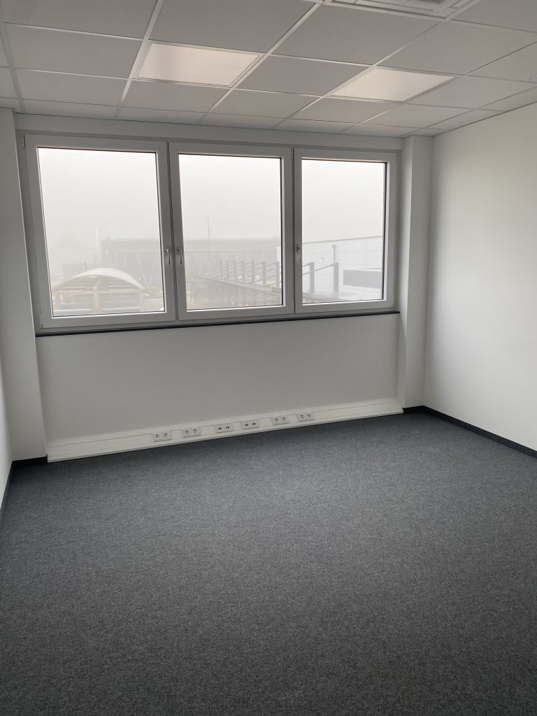 Management-Center-W4-Neusaess-Kragler-Immobilien-6