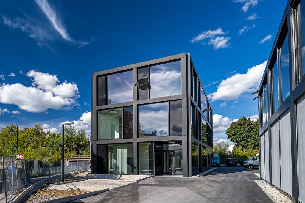 Sport-Buerohaus-Neusaess-Kragler-Immobilien-2