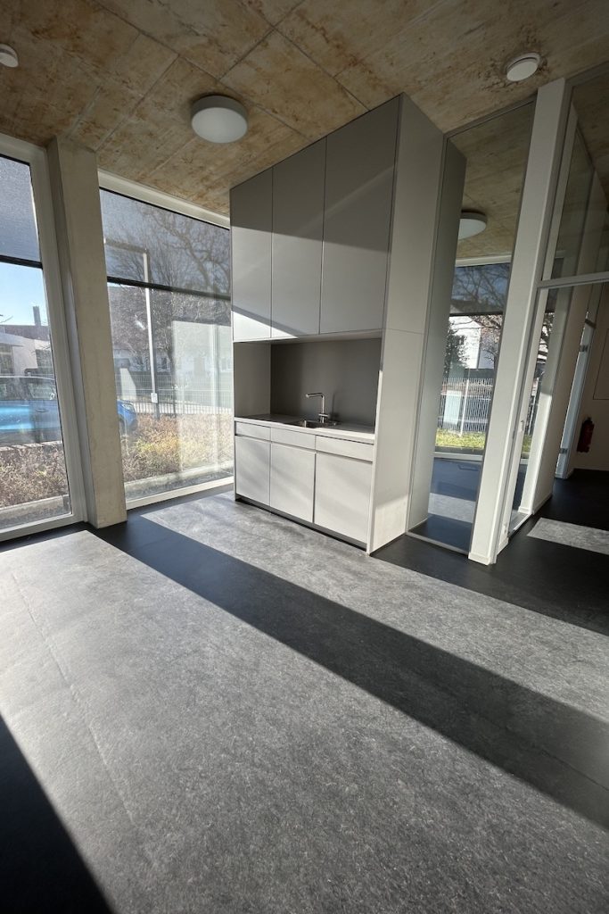 Sport-Buerohaus-Neusaess-Kragler-Immobilien-7